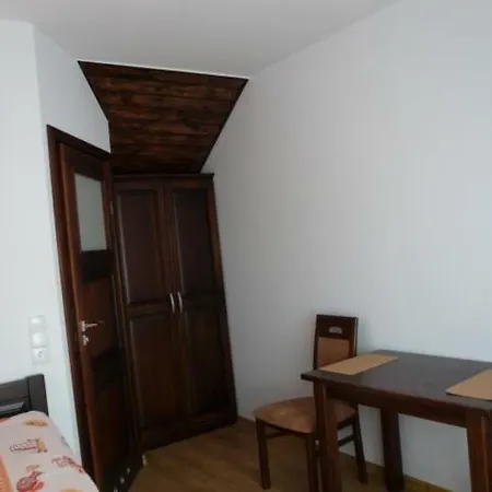 ホームステイ U Bobasow